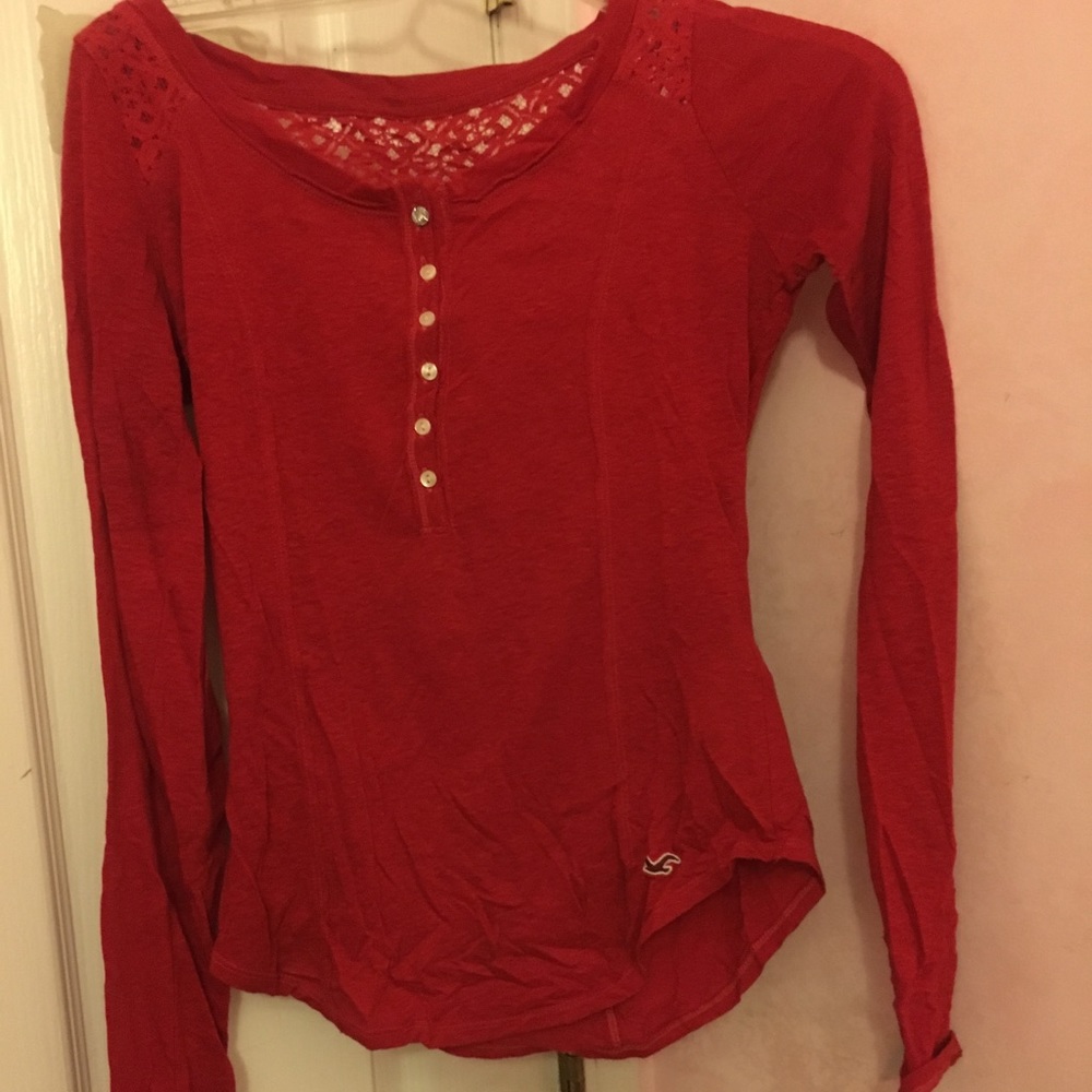 Red Hollister top:)